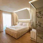 The Wish House Голем